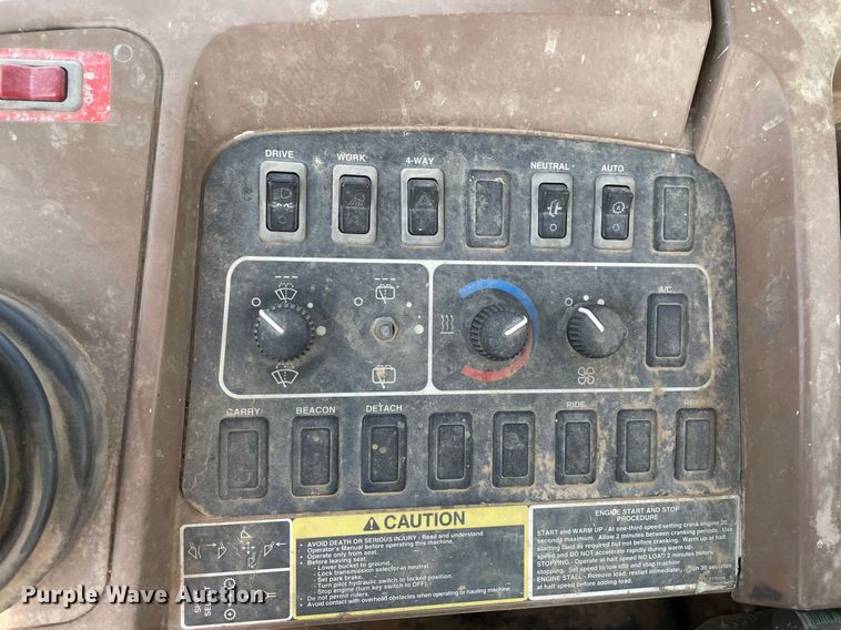 image for item NT9397 1999 John Deere 544H  wheel loader