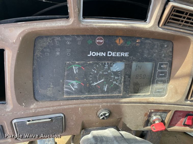 image for item NT9397 1999 John Deere 544H  wheel loader