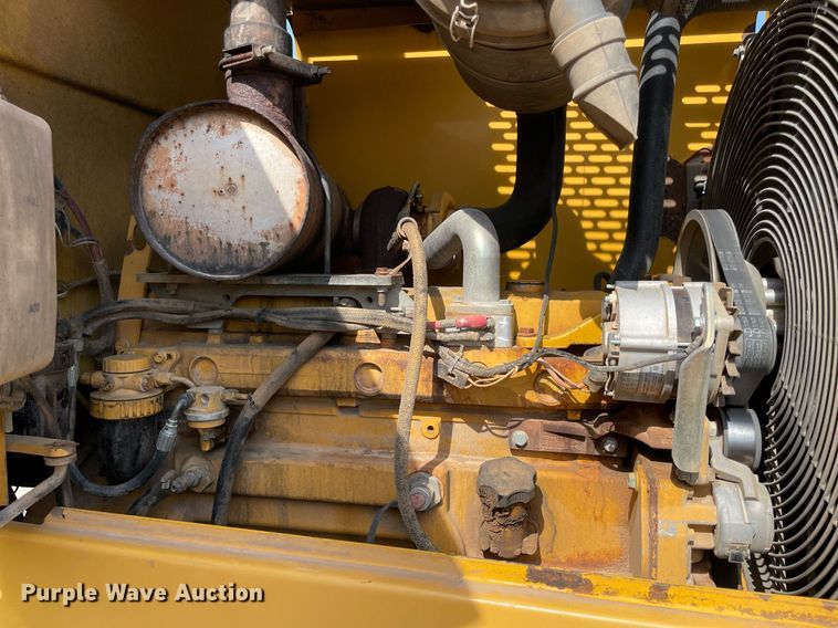 image for item NT9397 1999 John Deere 544H  wheel loader