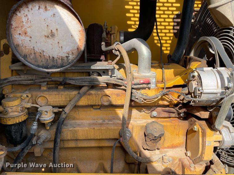 image for item NT9397 1999 John Deere 544H  wheel loader