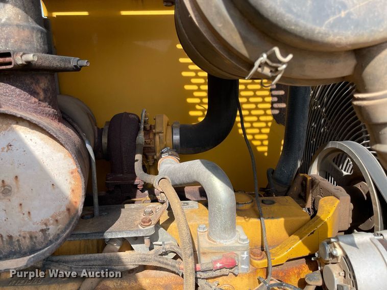 image for item NT9397 1999 John Deere 544H  wheel loader