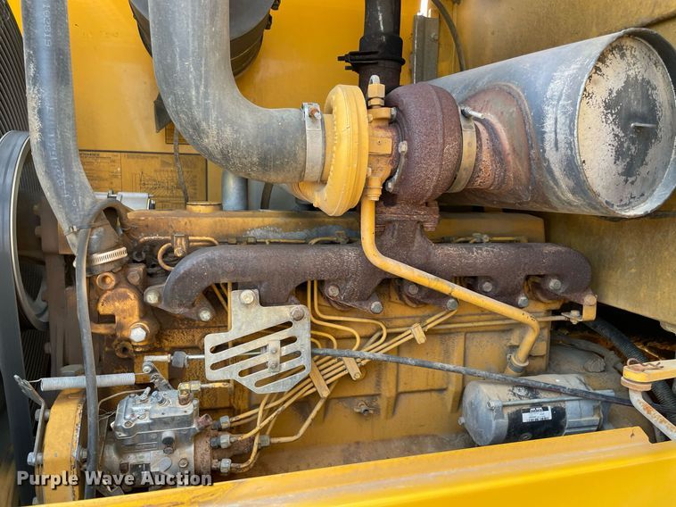 image for item NT9397 1999 John Deere 544H  wheel loader