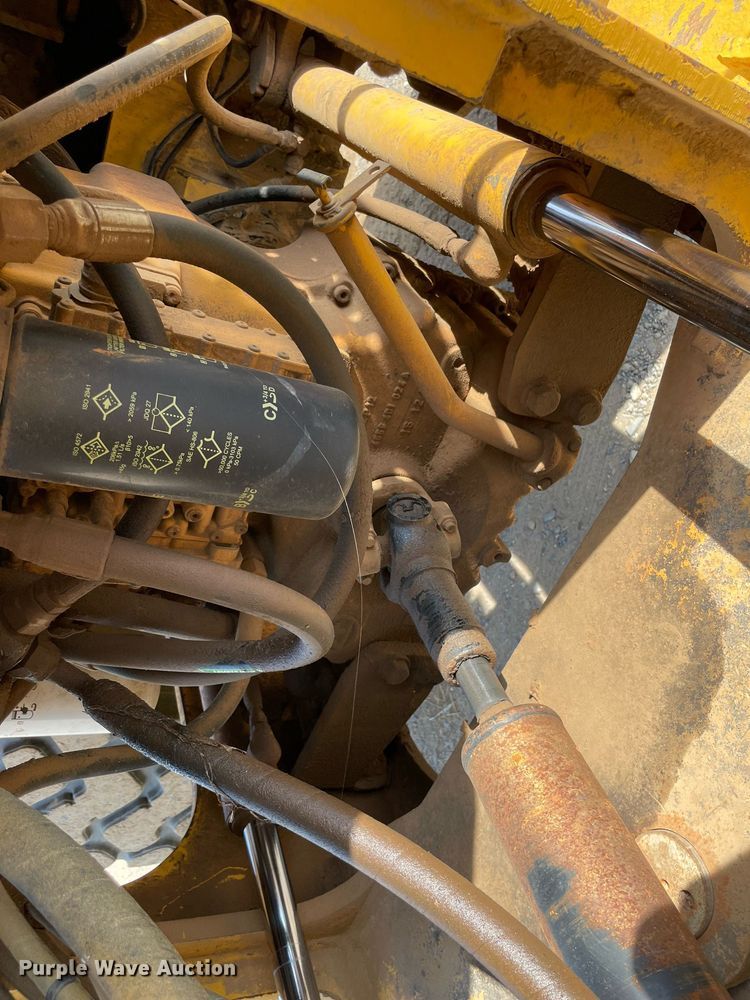 image for item NT9397 1999 John Deere 544H  wheel loader