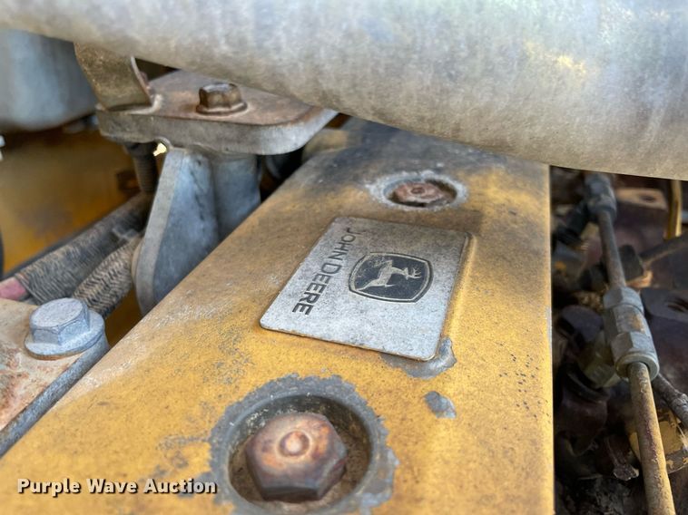 image for item NT9397 1999 John Deere 544H  wheel loader