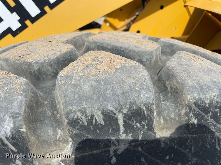 image for item NT9397 1999 John Deere 544H  wheel loader