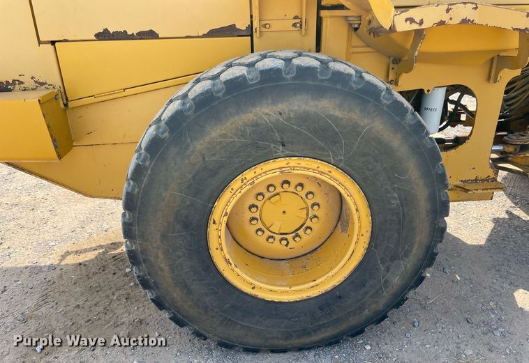 image for item NT9397 1999 John Deere 544H  wheel loader