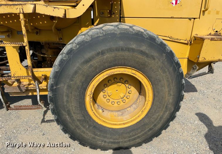 image for item NT9397 1999 John Deere 544H  wheel loader