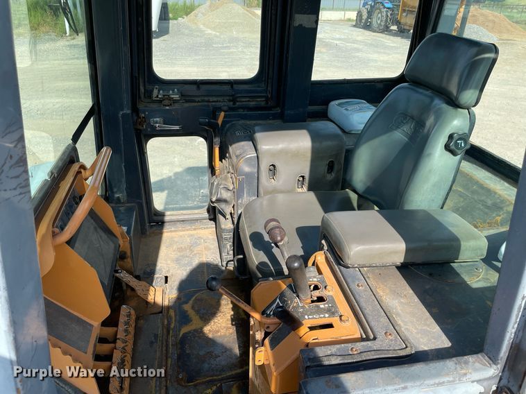 image for item NT9398 2000 Case 1150H  dozer