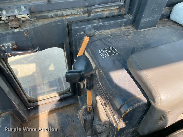 image for item NT9398 2000 Case 1150H  dozer