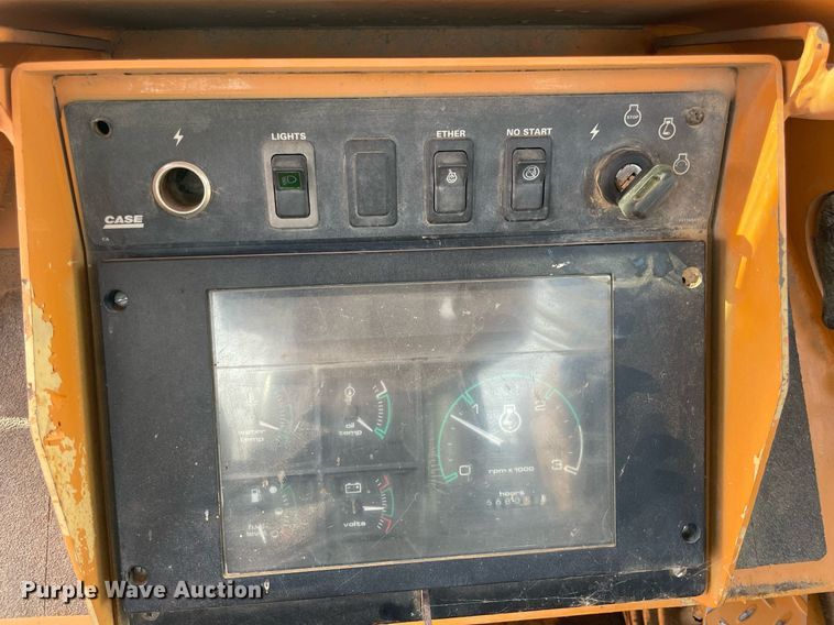 image for item NT9398 2000 Case 1150H  dozer