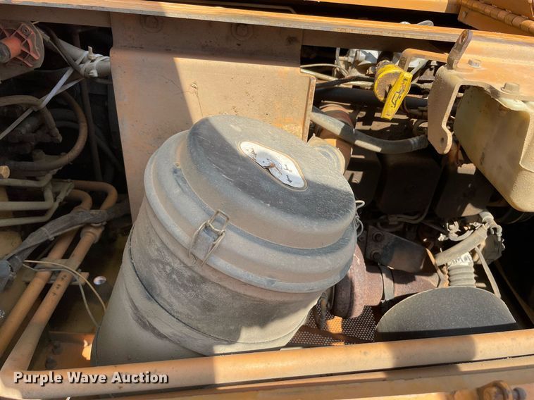 image for item NT9398 2000 Case 1150H  dozer