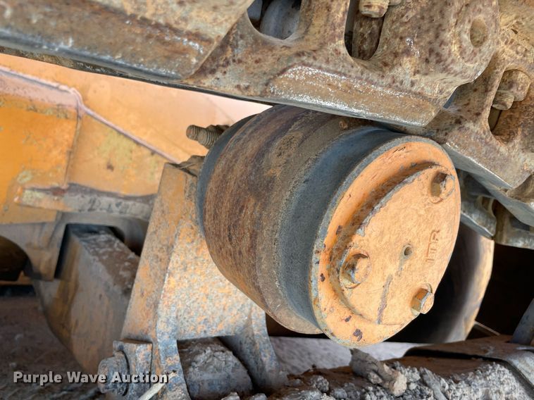 image for item NT9398 2000 Case 1150H  dozer