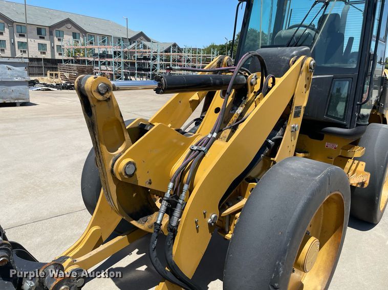 image for item NT9424 2018 Caterpillar 908M  wheel loader
