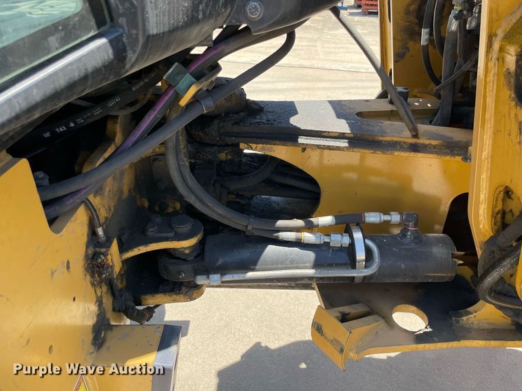 image for item NT9424 2018 Caterpillar 908M  wheel loader