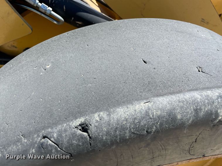 image for item NT9424 2018 Caterpillar 908M  wheel loader