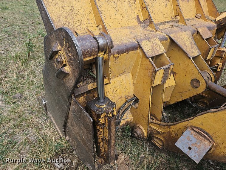 image for item NT9799 1999 Caterpillar 963B LGP  track loader