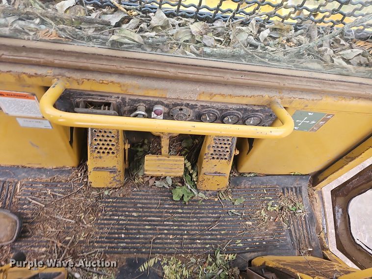 image for item NT9799 1999 Caterpillar 963B LGP  track loader