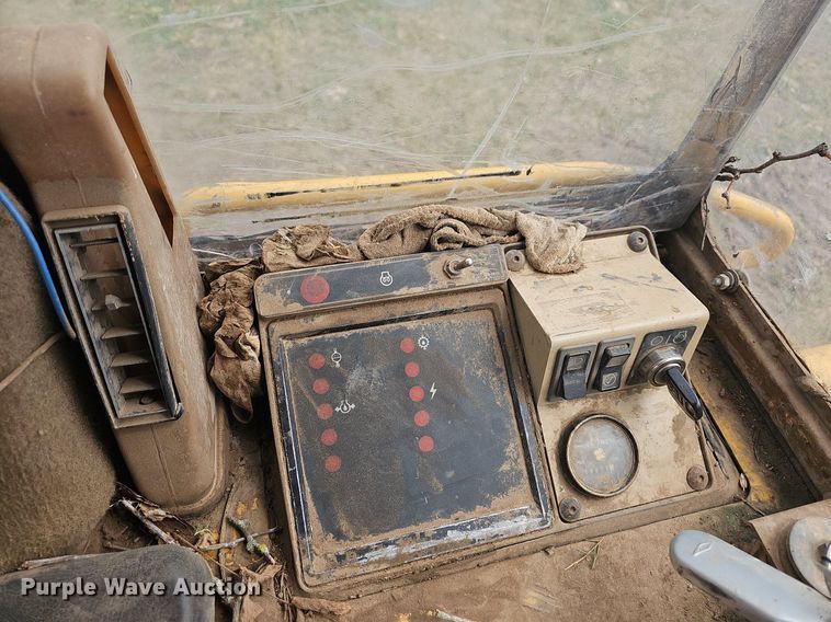 image for item NT9799 1999 Caterpillar 963B LGP  track loader