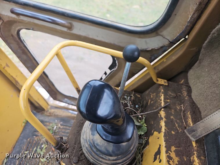 image for item NT9799 1999 Caterpillar 963B LGP  track loader