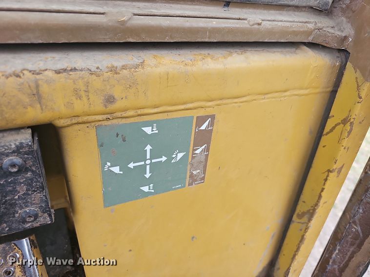 image for item NT9799 1999 Caterpillar 963B LGP  track loader