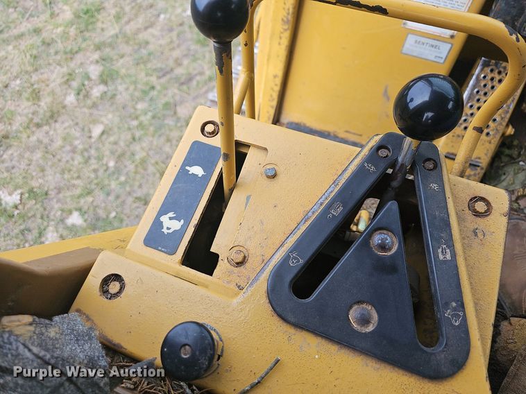image for item NT9799 1999 Caterpillar 963B LGP  track loader