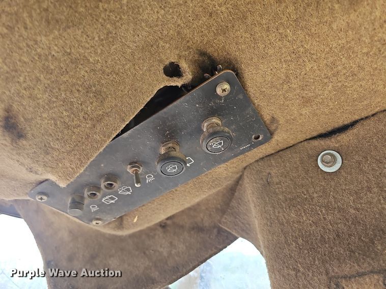 image for item NT9799 1999 Caterpillar 963B LGP  track loader