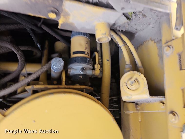 image for item NT9799 1999 Caterpillar 963B LGP  track loader