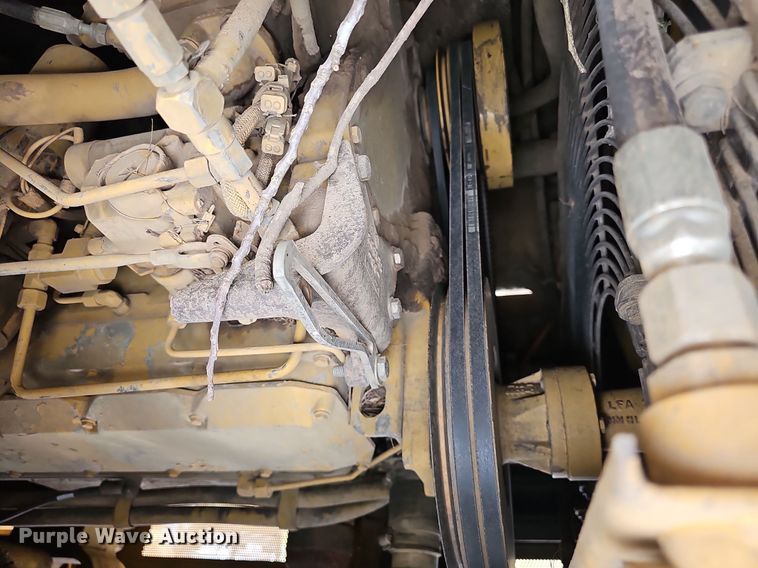 image for item NT9799 1999 Caterpillar 963B LGP  track loader