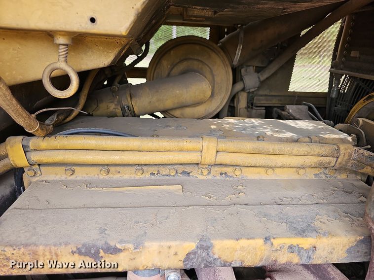 image for item NT9799 1999 Caterpillar 963B LGP  track loader