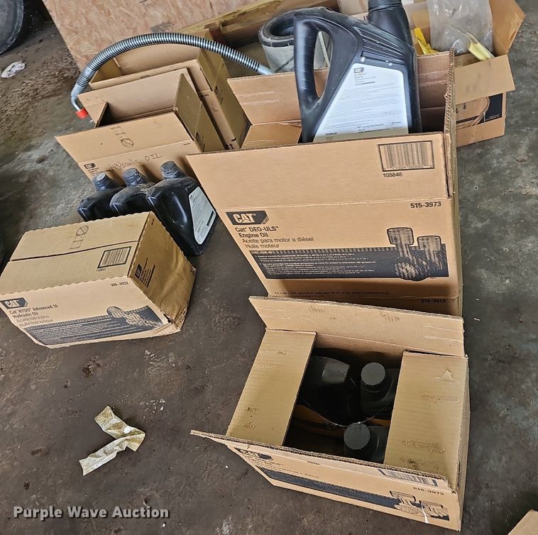 image for item NT9799 1999 Caterpillar 963B LGP  track loader