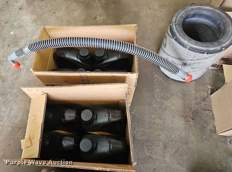 image for item NT9799 1999 Caterpillar 963B LGP  track loader