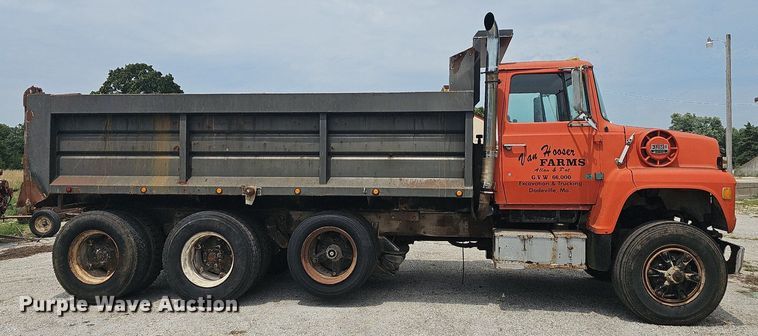 image for item NT9804 1979 Ford 9000  dump truck