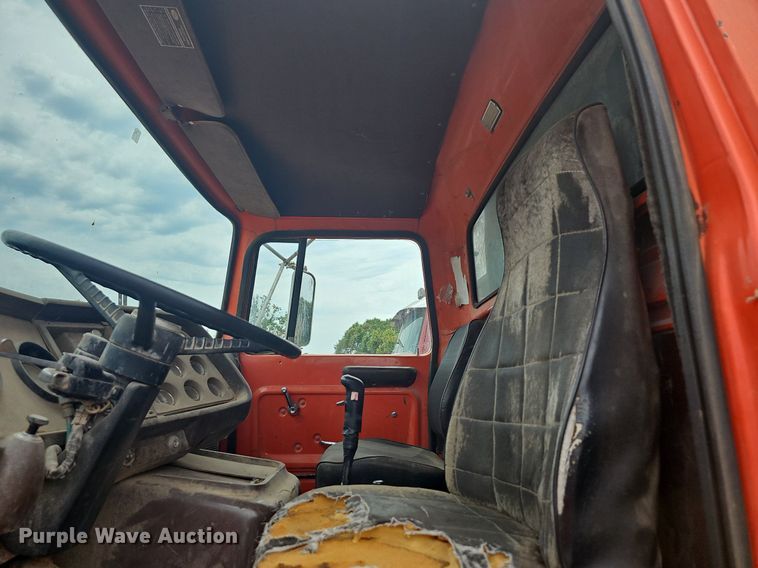 image for item NT9804 1979 Ford 9000  dump truck