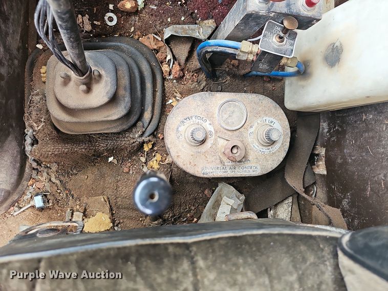 image for item NT9804 1979 Ford 9000  dump truck