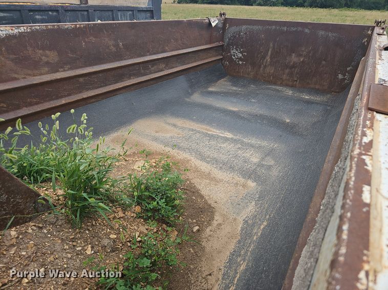 image for item NT9804 1979 Ford 9000  dump truck