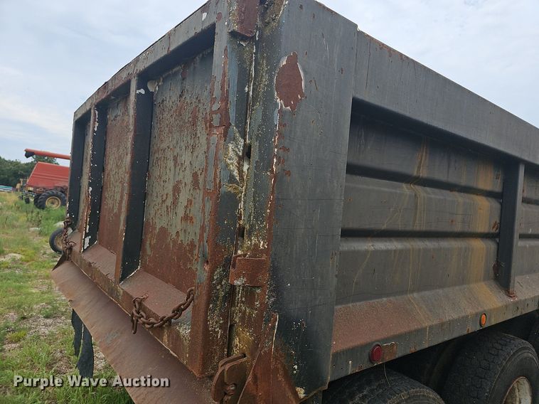 image for item NT9804 1979 Ford 9000  dump truck