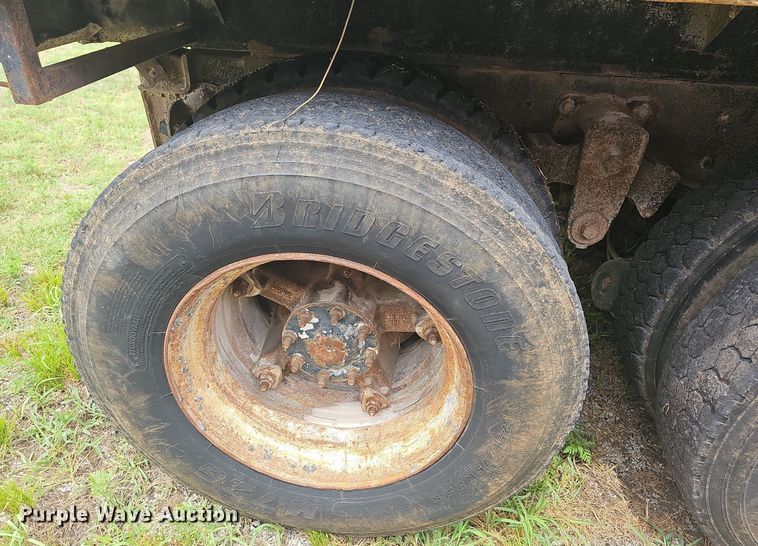 image for item NT9804 1979 Ford 9000  dump truck