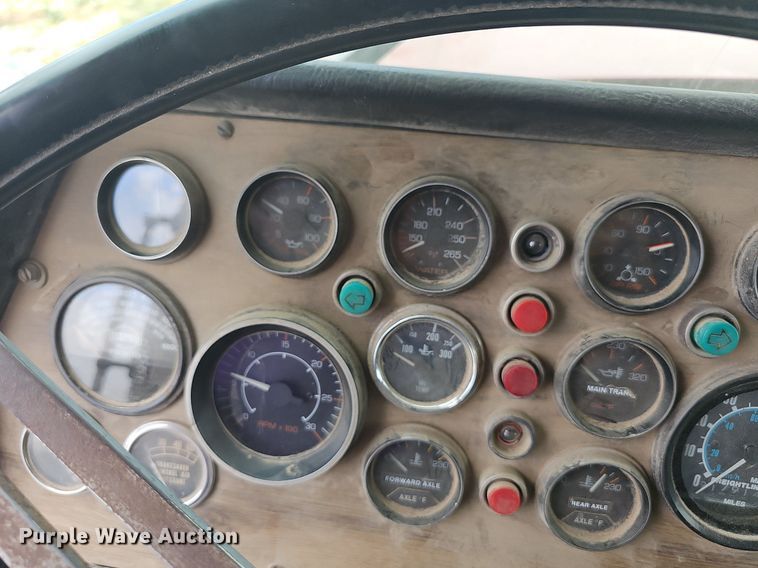 image for item NT9805 1995 Western Star 4964F  dump truck