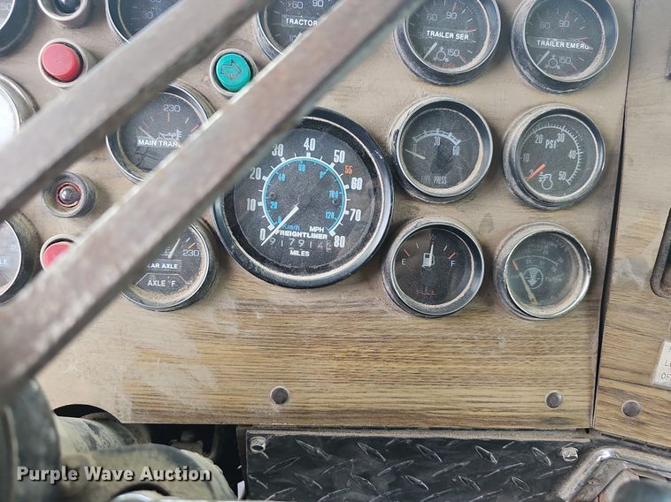 image for item NT9805 1995 Western Star 4964F  dump truck