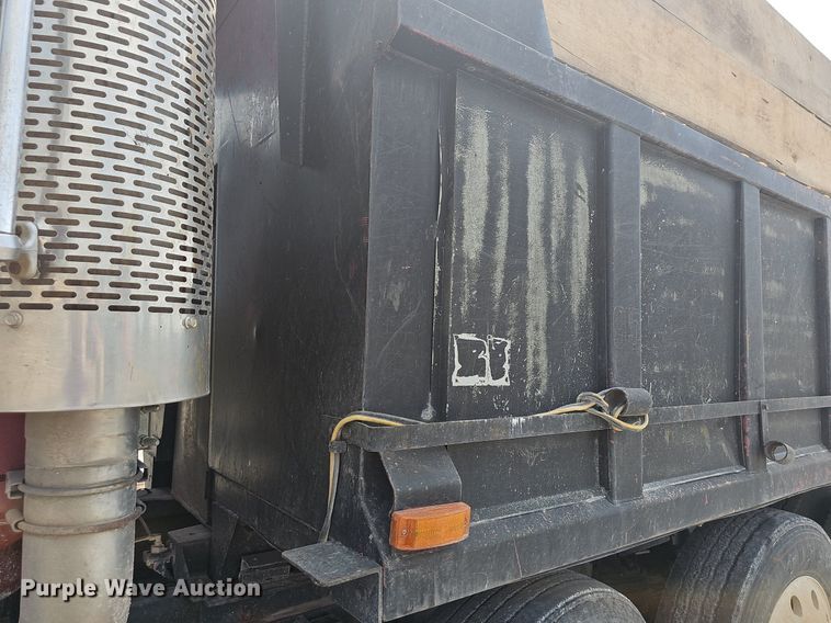 image for item NT9805 1995 Western Star 4964F  dump truck