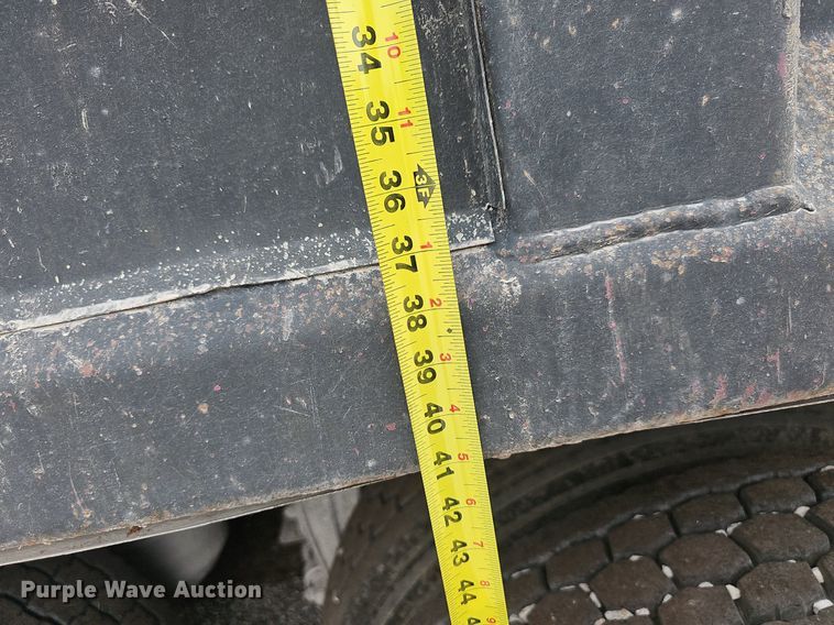 image for item NT9805 1995 Western Star 4964F  dump truck