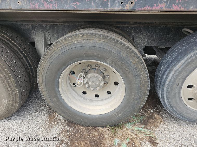 image for item NT9805 1995 Western Star 4964F  dump truck