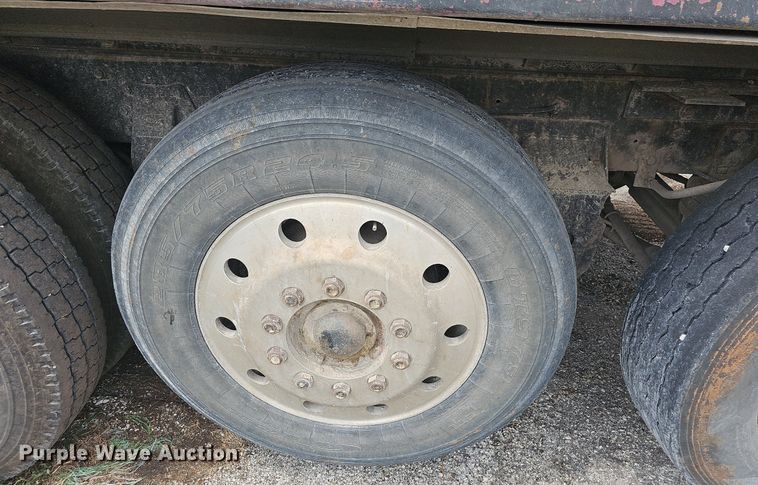 image for item NT9805 1995 Western Star 4964F  dump truck