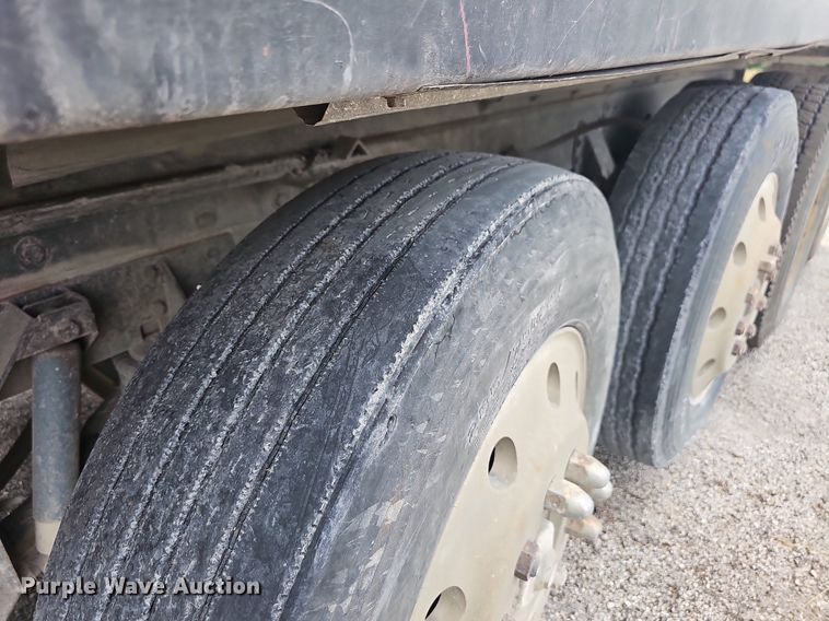 image for item NT9805 1995 Western Star 4964F  dump truck