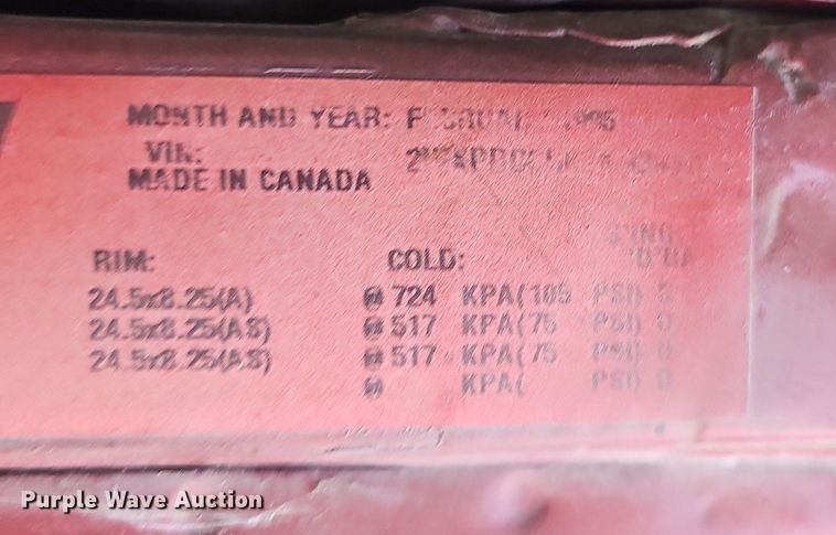 image for item NT9805 1995 Western Star 4964F  dump truck