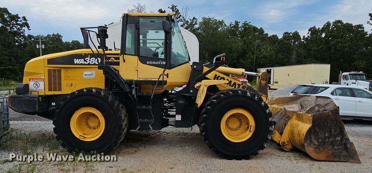 image for item NT9815 2015 Komatsu WA380-7  loader bucket