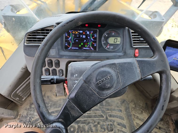 image for item NT9815 2015 Komatsu WA380-7  loader bucket