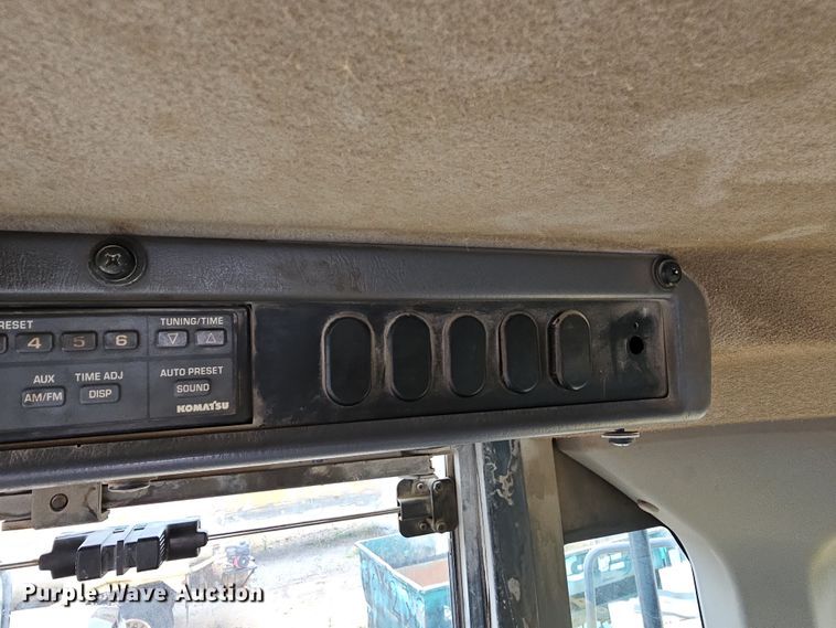 image for item NT9815 2015 Komatsu WA380-7  loader bucket