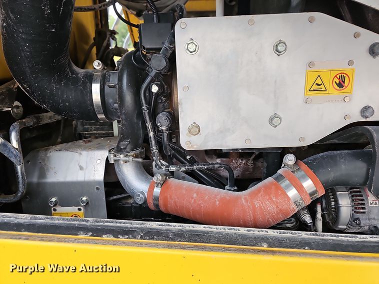 image for item NT9815 2015 Komatsu WA380-7  loader bucket