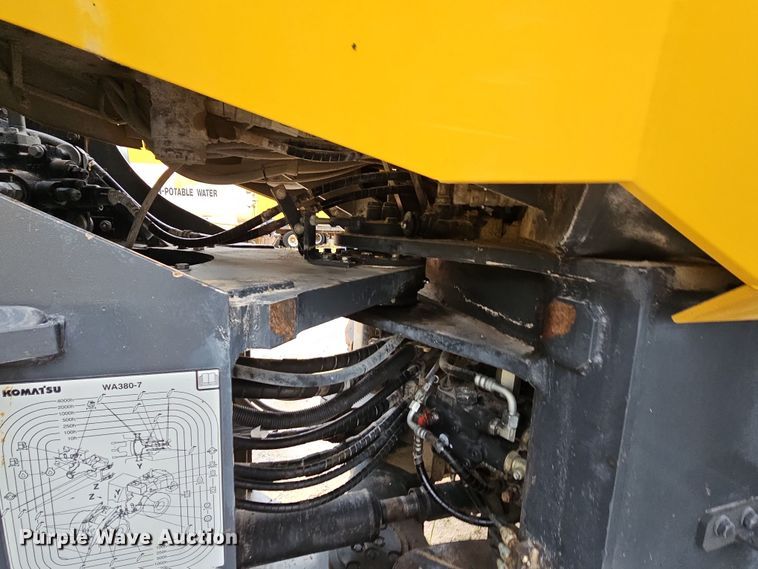 image for item NT9815 2015 Komatsu WA380-7  loader bucket